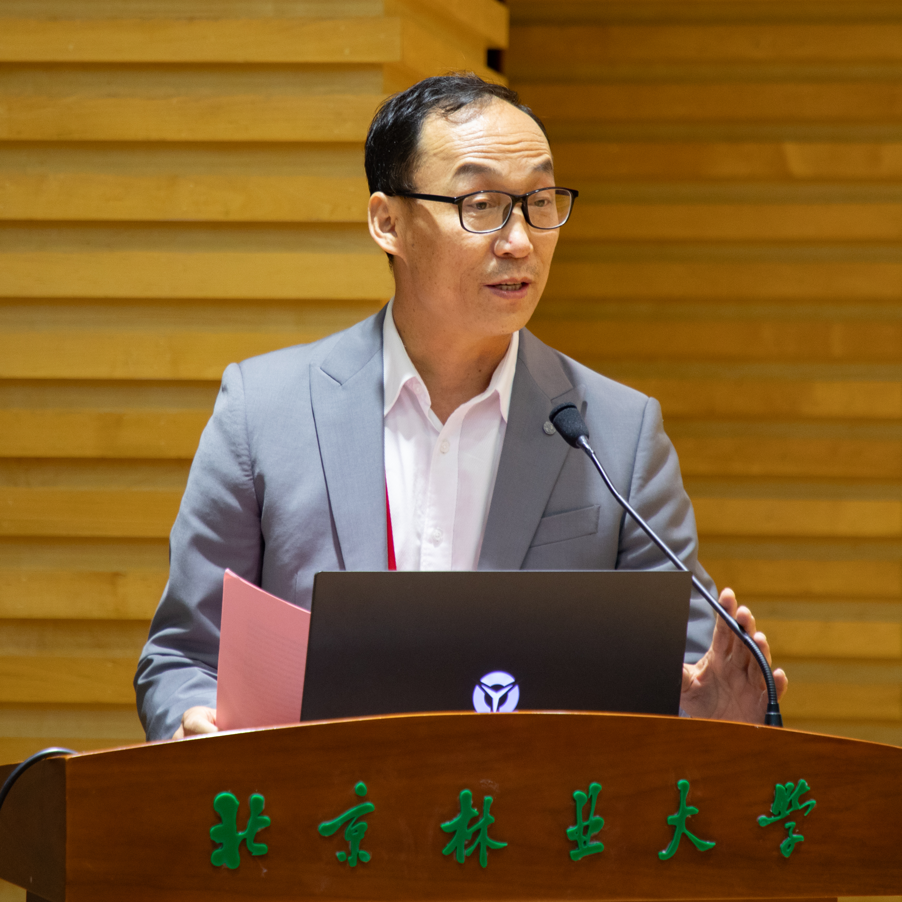 董世魁.jpg